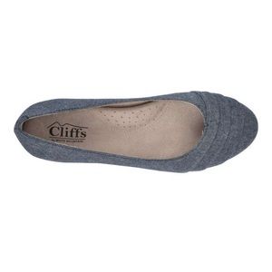 NWT Cliffs Clara Flats in Blue | Women’s 9